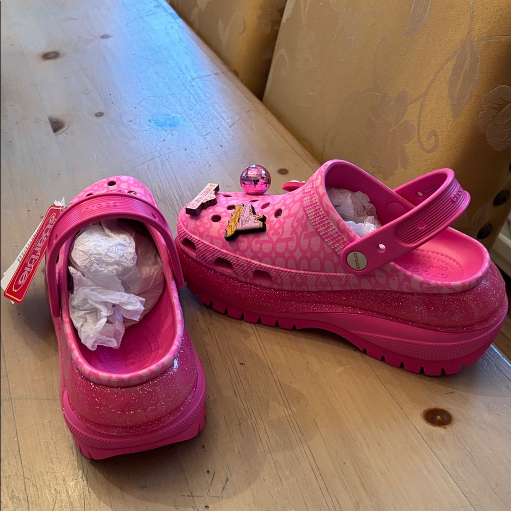 Crocs Barbie Movie Mega Crush - Picture 6 of 15